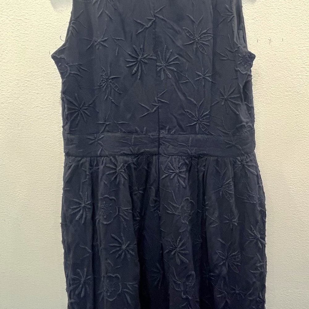 LOFT Navy Blue Floral Embroidered Sleeveless Button Flare Dress Women’s Size 6. - Picture 2 of 4